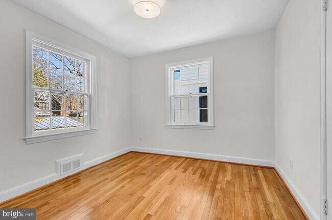 Building Photo - 5713 5th St S