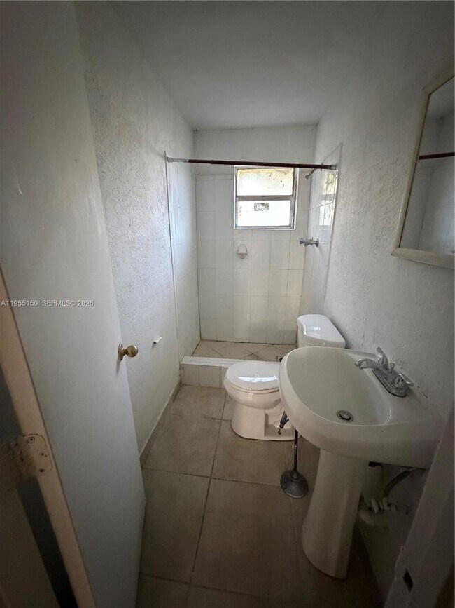 Building Photo - 2645 NW 21st Ave