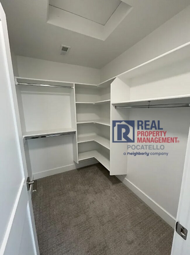 Building Photo - Brand New 3 bed 2.5 Bath Home- Double Car garage