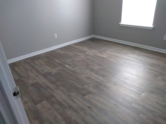 Building Photo - 517 Melton Dr