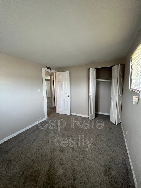 Building Photo - 3632 Cushing Dr
