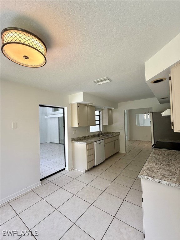 Building Photo - 5531 Teak Wood Dr
