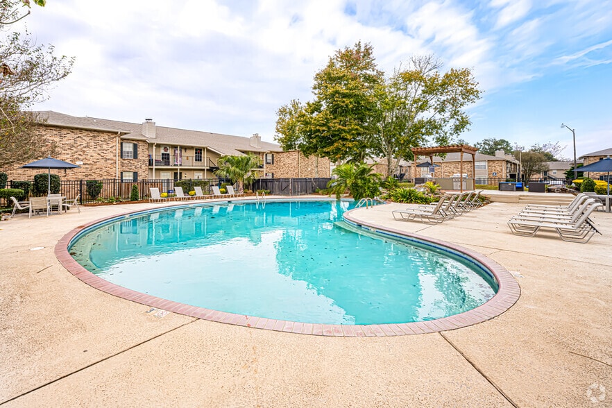 Swimming Pool - French Colony