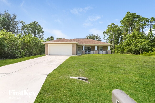 Building Photo - 538 Flamingo Ave S