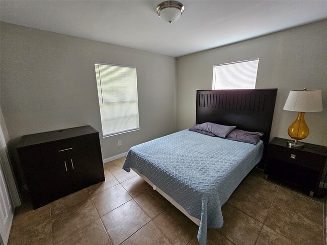 Building Photo - 1502 Oleander