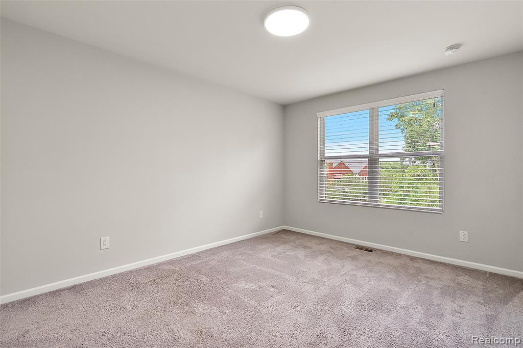 Building Photo - 31065 Tremont Ln