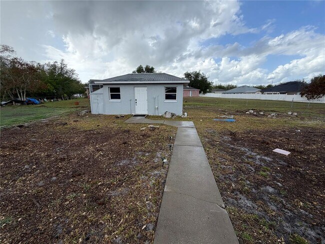 Building Photo - 305 Michigan Pl