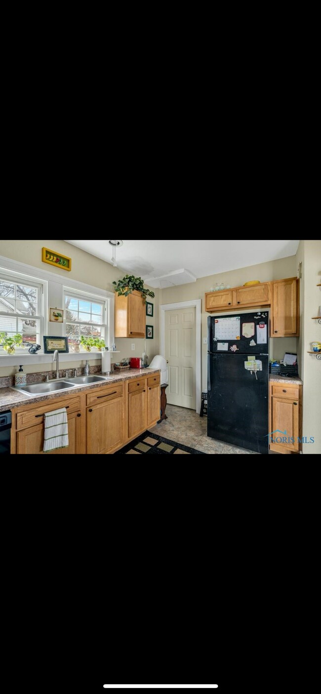 Building Photo - 5857 Atwell Rd