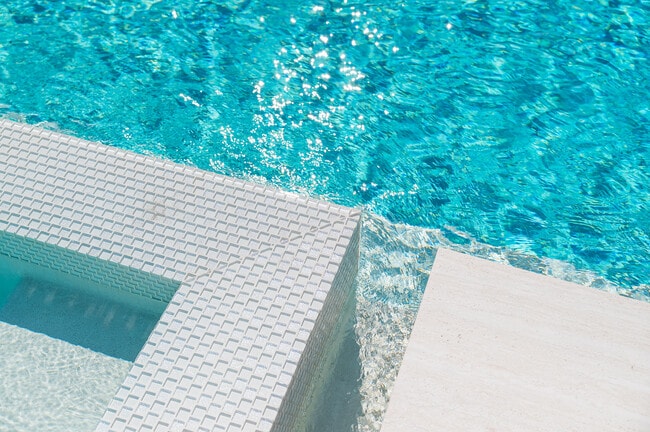 Building Photo - 3521 Glenwood Ct