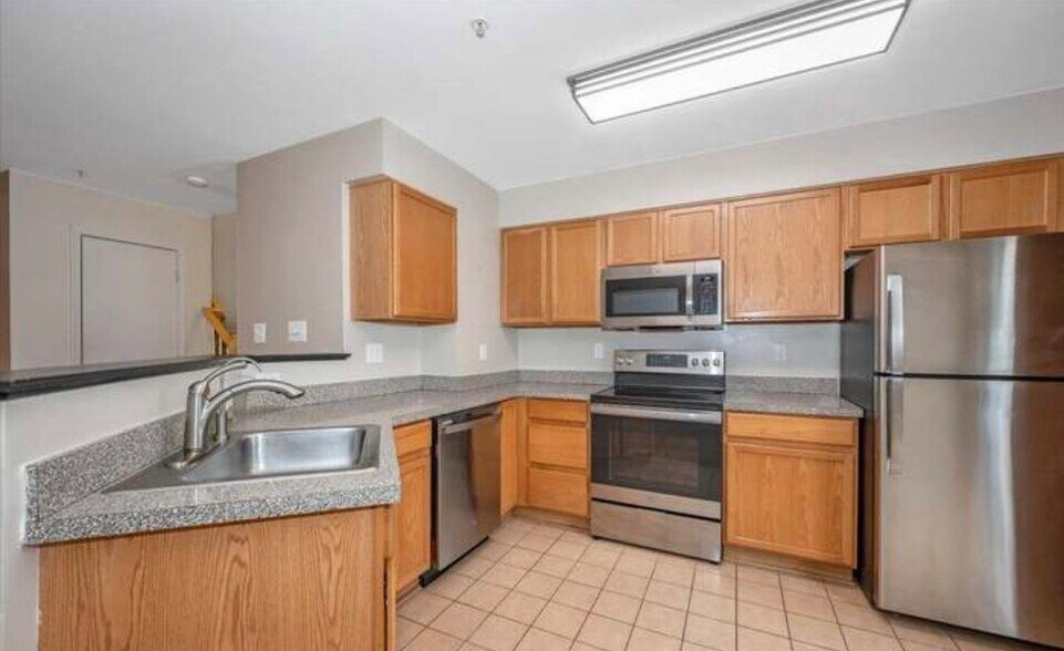 Building Photo - 4946 Whitney Terrace