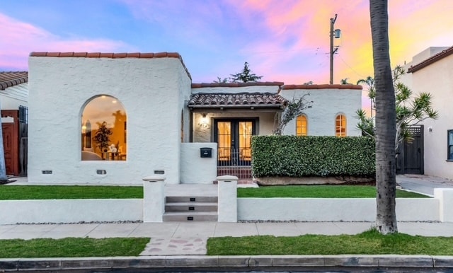 House - Casita behind - 4664 E Talmadge Dr