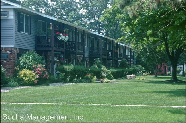 Building Photo - 133 Saratoga Rd