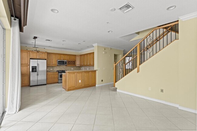 Building Photo - 2900 NW 125th Ave