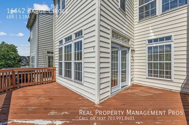 Building Photo - 16642 Barge Cir
