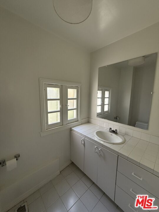 Building Photo - 1740 Westerly Terrace