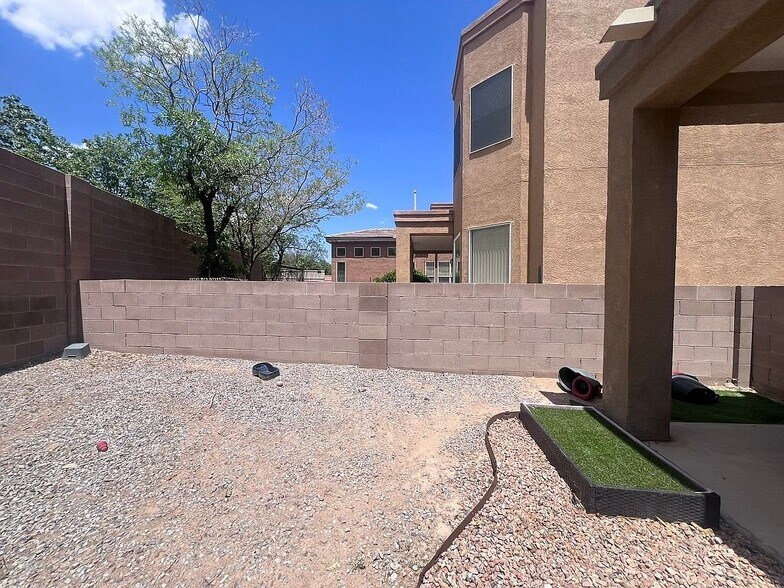 Building Photo - 41 Willow Trace Ct