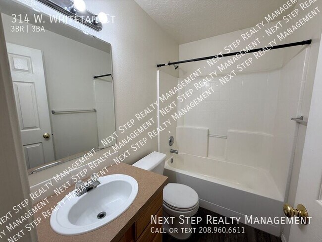 Building Photo - 314 W Whitetail Ct