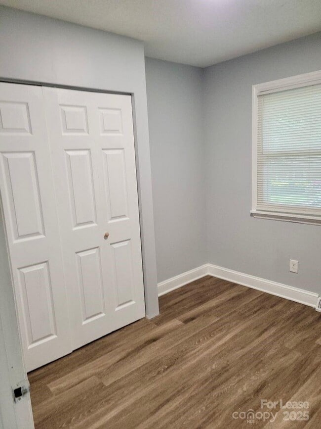 Building Photo - 1531 Longleaf Dr
