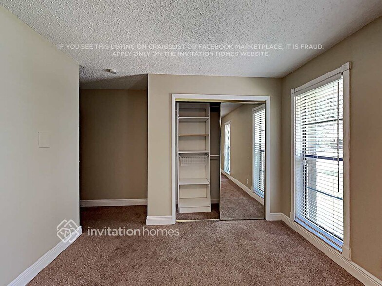 Building Photo - 9841 NW 10th Ct