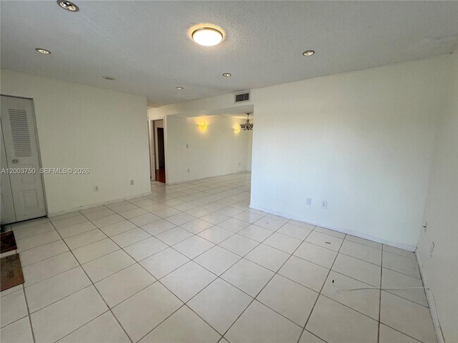 Building Photo - 8401 SW 107th Ave