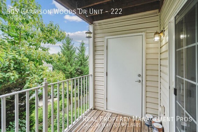 Building Photo - 505 Garrison Woods Dr