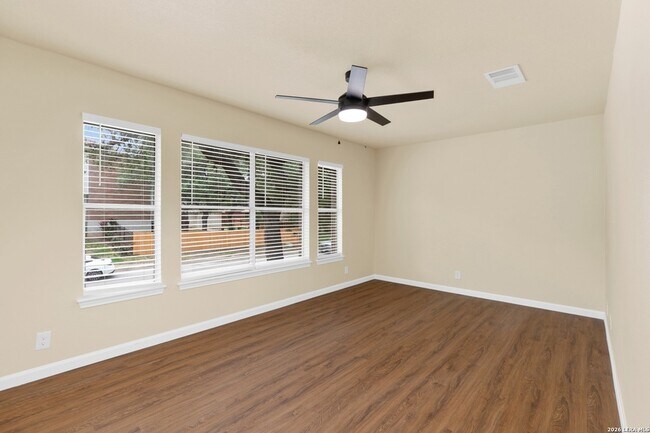 Building Photo - 10802 Winter Creek