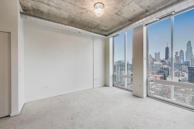 Building Photo - 700 N Larrabee St