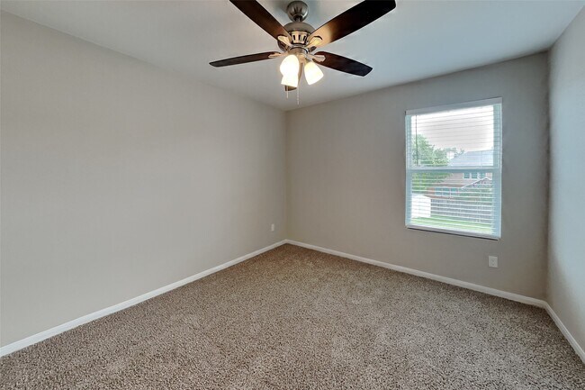 Building Photo - 15214 Taos Creek Ct