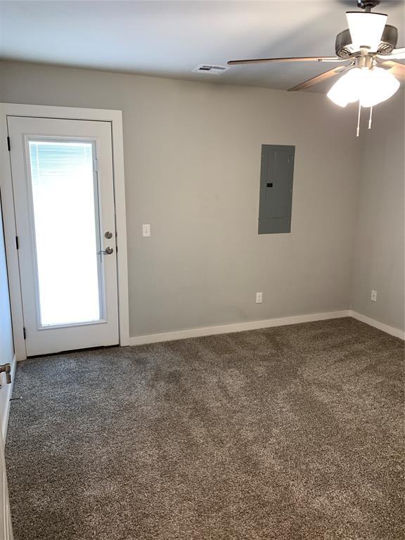 Building Photo - 202 Woodbriar Rd