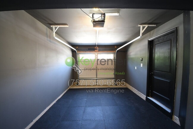 Building Photo - 49 Manilla Cir