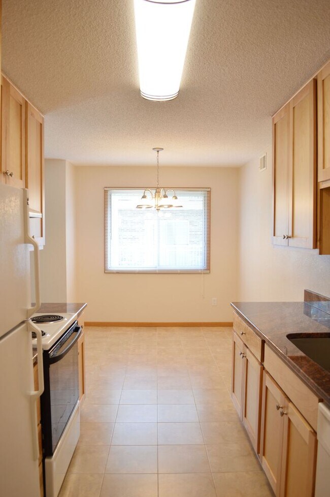 Building Photo - Two Bedroom Appaloosa Suite