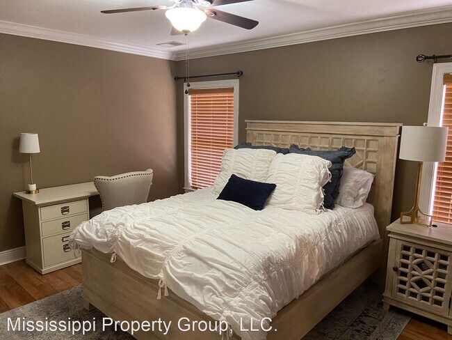 Building Photo - 3 br, 3 bath House - 107 Falls Grove Drive