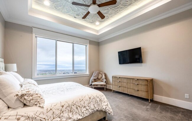 Building Photo - Luxurious Herriman 6 Bed with Indoor Court, Theater & Stunning Views!!!