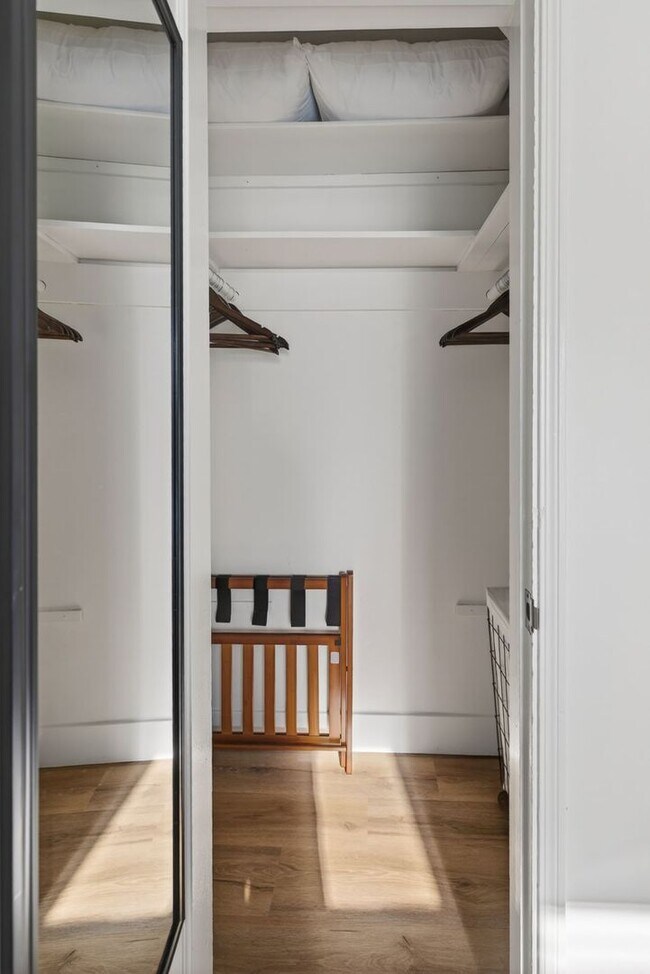 Building Photo - Welcome to Reno Nevada’s Biggest Little BnB !!