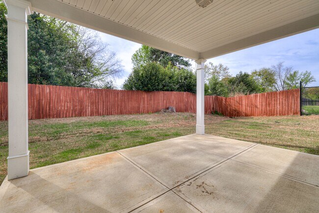 Building Photo - COMING SOON!  Comfort AND sophistication in Martinez, GA