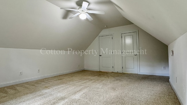 Building Photo - 8854 Plantation Landing Dr