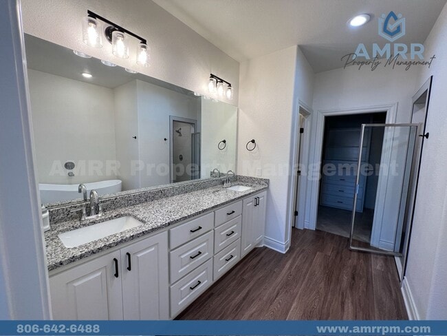 Building Photo - Easy Living with AMRR: Beautiful 4-Bedroom Home Near HEB