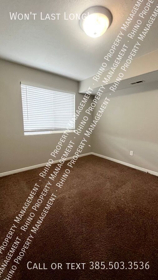 Building Photo - 3 Bedroom/2 Bathroom Condo in Midvale