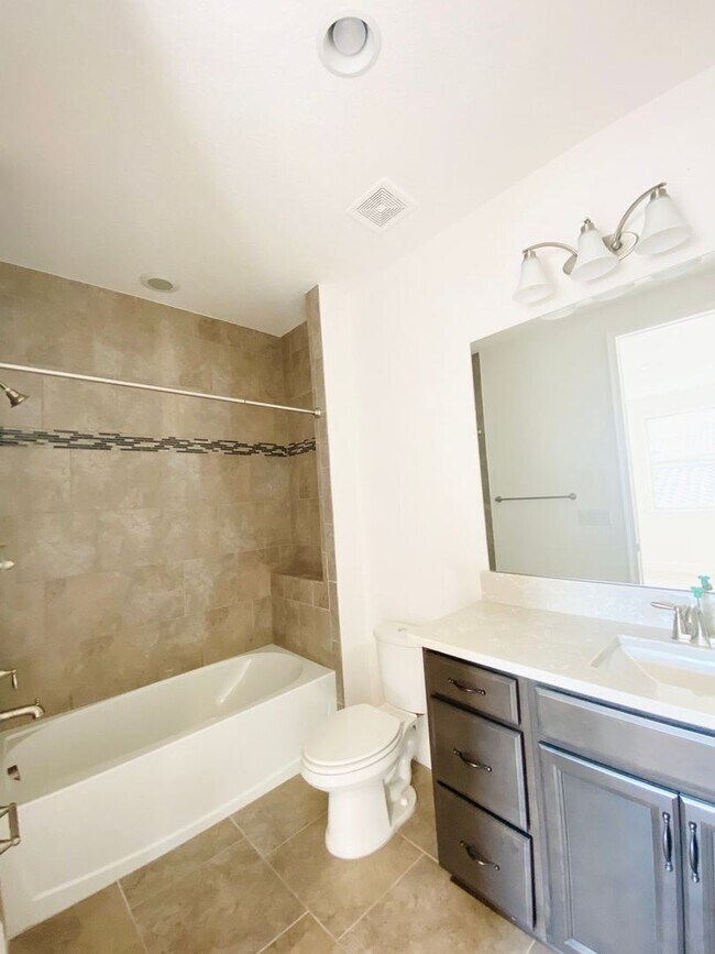 Building Photo - Luxury house for rent