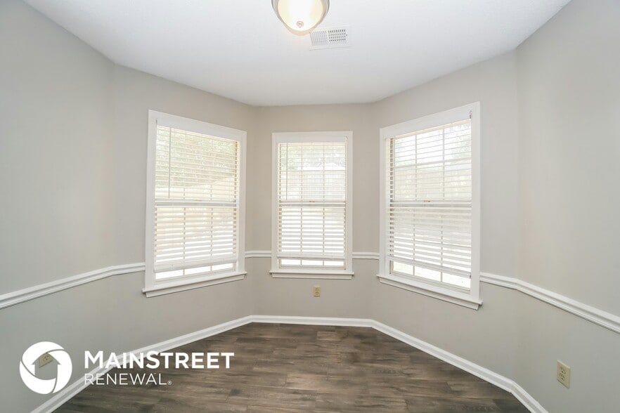 Building Photo - 5304 Shady Ridge Dr