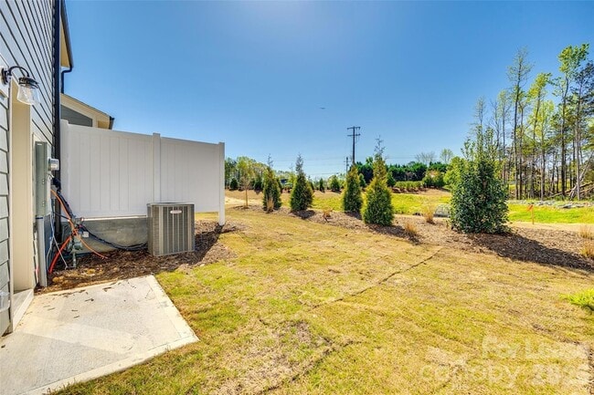 Building Photo - 229 Brks Spgs Dr