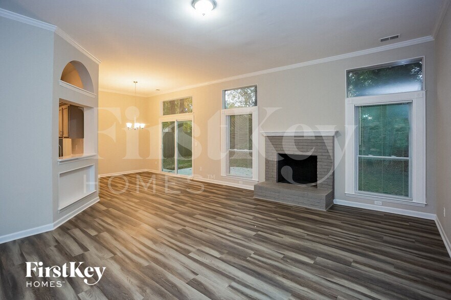 Building Photo - 10307 Atchinson Dr