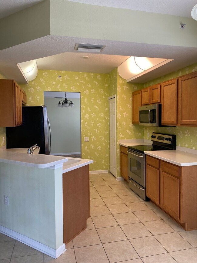 Building Photo - Welcome to the pinnacle of modern living –...