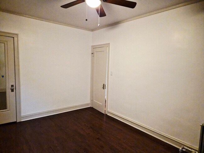 Building Photo - 7826 S Bennett Ave
