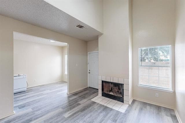 Building Photo - 919 Fairbanks Cir