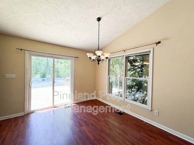 Building Photo - 107 Whitechapel Ln