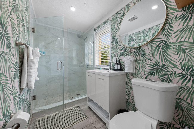 Building Photo - 420 Avenida Alegre