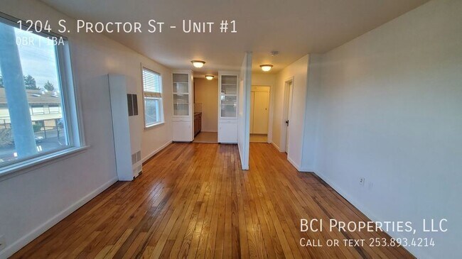 Building Photo - 1204 S Proctor St