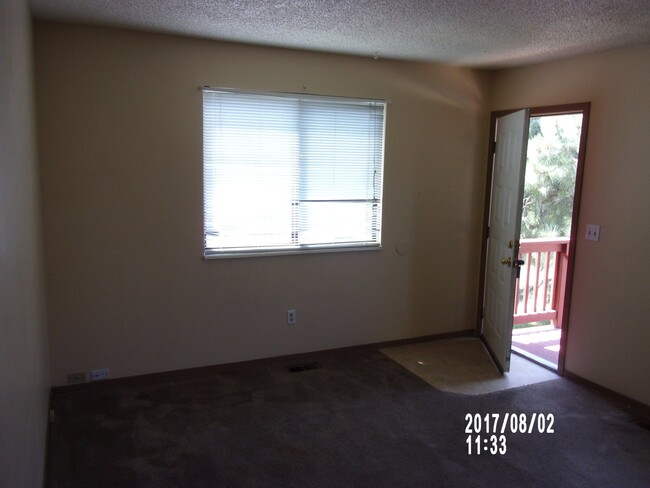 Building Photo - Littleton Ranch Style Townhome - 2 Bedroom...