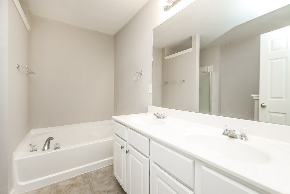 Building Photo - 713 Celeste Ln